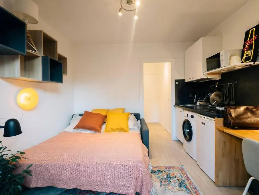 Apartment Jolie Studio Belleville